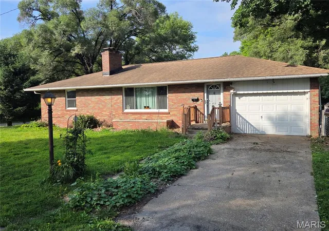 Photo 1 of Single family home for sale at 813 Otto St, East Saint Louis, IL 62206 | MLS# MIS26033805 | Listing updated on 2026-09-17