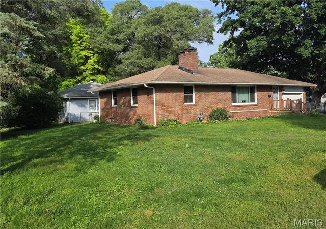 Photo 3 of Single family home for sale at 813 Otto St, East Saint Louis, IL 62206 | MLS# MIS26033805 | Listing updated on 2026-09-17