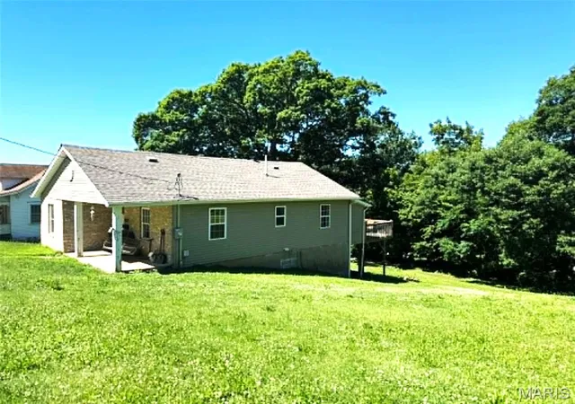 Photo 2 of Single family home for sale at 627 Pine St, Hannibal, MO 63401 | MLS# MIS26037998 | Listing updated on 2026-09-16