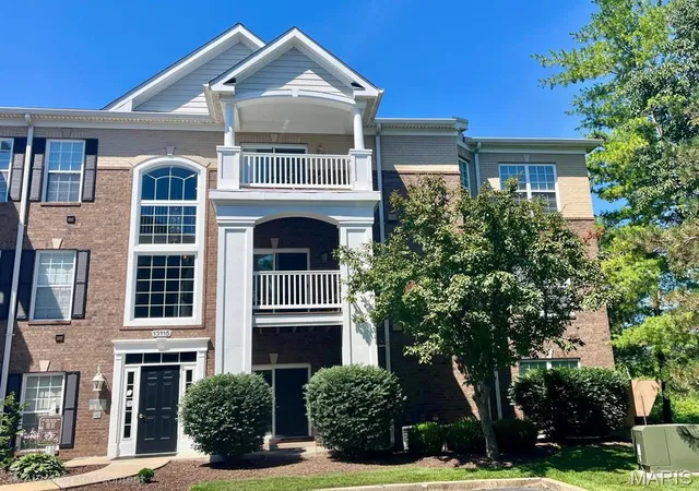 Condo for sale at 13115 Mill Crossing Ct #300, Saint Louis, MO 63141 | MLS# MIS26038247