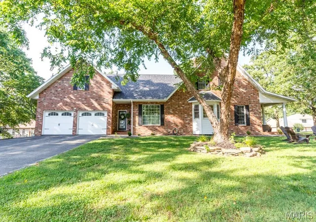 Photo 3 of Single family home for sale at 19261 Green Valley Ln, Lebanon, MO 65536 | MLS# MIS26038317 | Listing updated on 2026-09-17