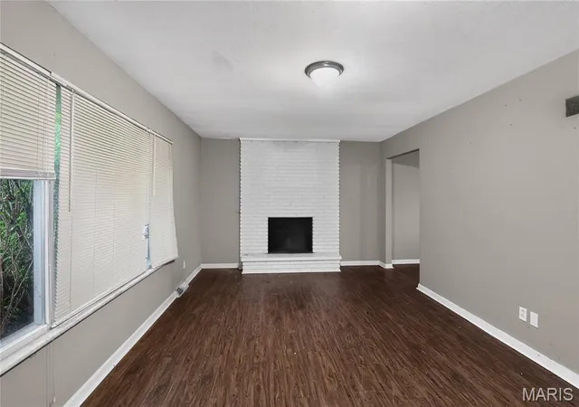 Photo 3 of Sale Pending at 2245 N Elizabeth Ave, Florissant, MO 63033 | MLS# MIS26038526 | Listing updated on 2026-10-27