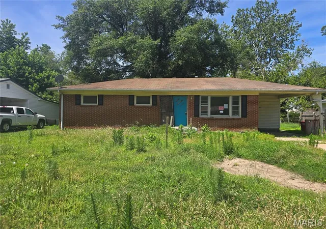 Photo 1 of Sale Pending at 905 S Prairie St, Sikeston, MO 63801 | MLS# MIS26039161 | Listing updated on 2026-09-16