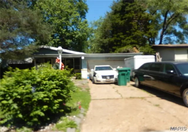 Single family home for sale at 2181 Orbitt Dr, Saint Louis, MO 63136 | MLS# MIS26040054