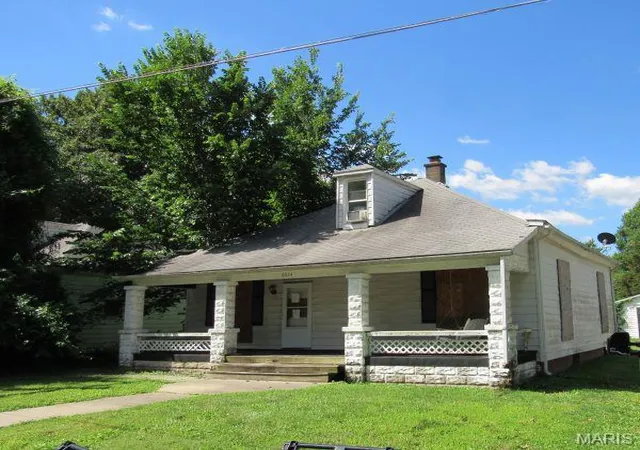 Photo 1 of Single family home for sale at 6024 W B St, Belleville, IL 62223 | MLS# MIS26040157 | Listing updated on 2026-09-17