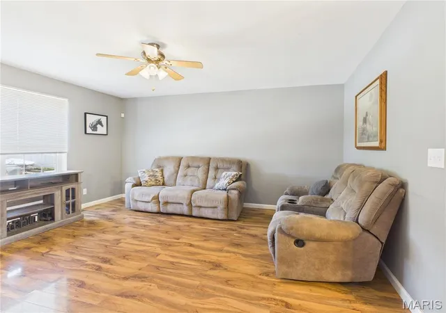 Photo 3 of Sale Pending at 121 Penny Ln, Farmington, MO 63640 | MLS# MIS26040485 | Listing updated on 2026-09-17