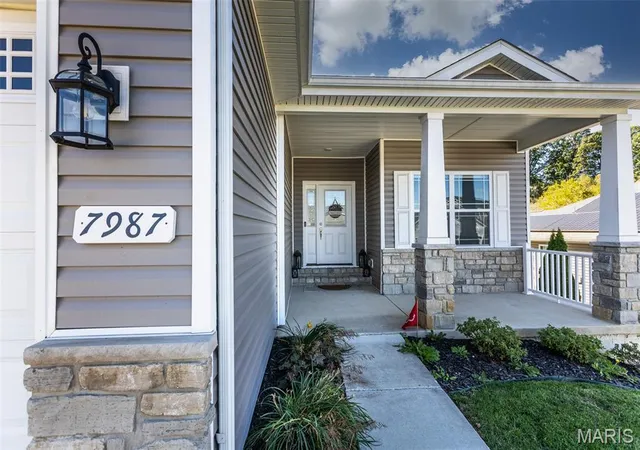 Photo 3 of Single family home for sale at 7987 Matterhorn Canyon Rd, Caseyville, IL 62232 | MLS# MIS26041108 | Listing updated on 2026-09-28
