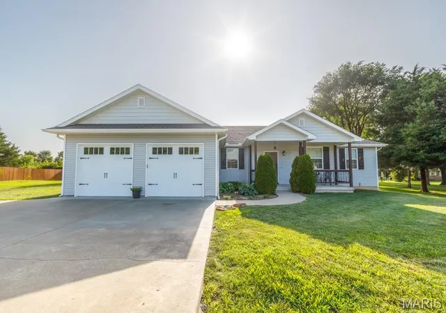 Photo 1 of Single family home for sale at 22955 Patton Ln, Lebanon, MO 65536 | MLS# MIS26043108 | Listing updated on 2026-09-17