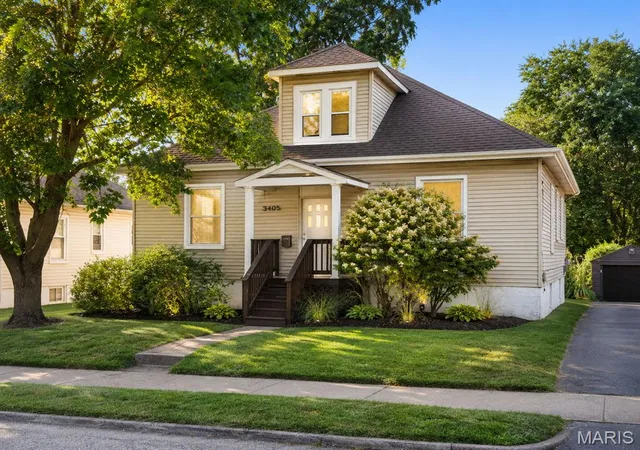 Single family home for sale at 3405 Brown Rd, Saint Louis, MO 63114 | MLS# MIS26043492