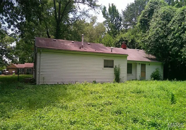 Photo 2 of Single family home for sale at 10272 Imperial Dr, St Louis, MO 63136 | MLS# MIS26043499 | Listing updated on 2026-10-30