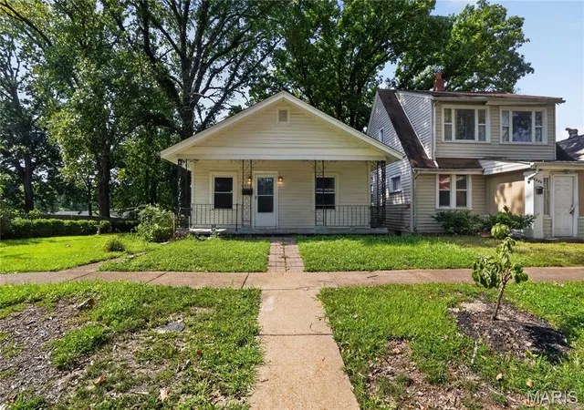 Photo 3 of Single family home for sale at 6546 Julian Ave, Saint Louis, MO 63133 | MLS# MIS26044115 | Listing updated on 2026-09-17