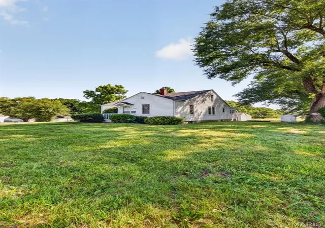 Photo 2 of Single family home for sale at 340 Kemper St, Troy, MO 63379 | MLS# MIS26044555 | Listing updated on 2026-09-18