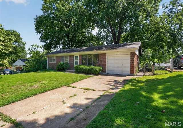 Photo 3 of Single family home for sale at 1758 Dowd Dr, Saint Louis, MO 63136 | MLS# MIS26044826 | Listing updated on 2026-09-17