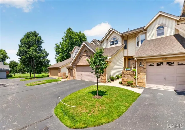 Photo 1 of Townhouse for sale at 13015 Autumn Flds Ct, Saint Louis, MO 63146 | MLS# MIS26046669 | Listing updated on 2026-10-01