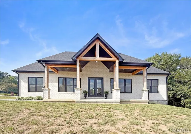 Photo 1 of Single family home for sale at 10116 Norwoods Ct, Hannibal, MO 63401 | MLS# MIS26048083 | Listing updated on 2026-09-16