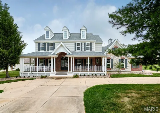 Photo 2 of Single family home for sale at 409 Westridge Dr, Troy, MO 63379 | MLS# MIS26049650 | Listing updated on 2026-09-19