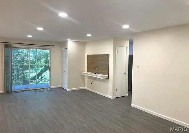 Listing Photo 4 - Condo for sale in building located at 13507 Coliseum Dr, Chesterfield, MO 63017 - Unit #C