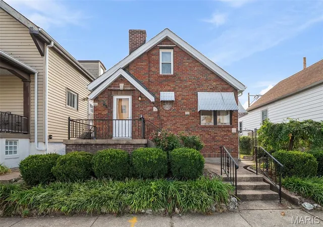 Photo 1 of Single family home for sale at 6622 Macklind Ave, Saint Louis, MO 63109 | MLS# MIS26049951 | Listing updated on 2026-09-20