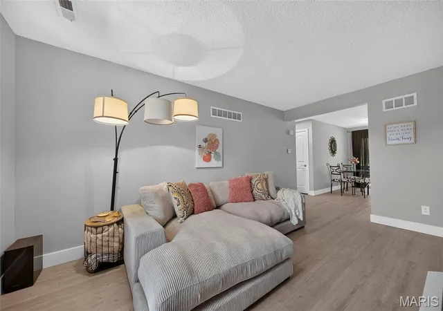 Photo 3 of Condo for sale at 31 Delray #E, Saint Peters, MO 63376 | MLS# MIS26050214 | Listing updated on 2026-09-14