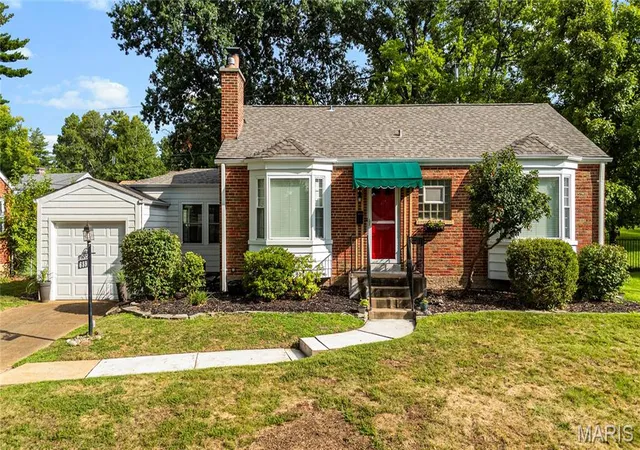 Single family home for sale at 659 Deerhurst Dr, Saint Louis, MO 63119 | MLS# MIS26050251
