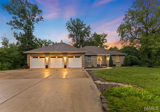 Photo 1 of Sale Pending at 701 Hollyhock Ln, Farmington, MO 63640 | MLS# MIS26050264 | Listing updated on 2026-09-09