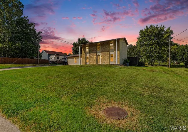 Photo 2 of Single family home for sale at 10 Laura Hill Rd, Unincorporated, MO 63376 | MLS# MIS26050937 | Listing updated on 2026-09-20