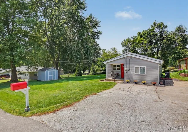 Photo 3 of Single family home for sale at 31 Plackemeier, O Fallon, MO 63366 | MLS# MIS26051105 | Listing updated on 2026-09-17