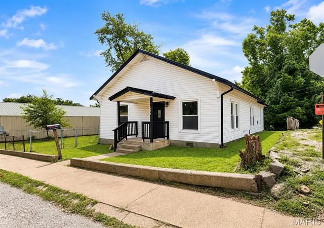 Photo 2 of Single family home for sale at 204 Church, Leadwood, MO 63653 | MLS# MIS26051153 | Listing updated on 2026-09-16