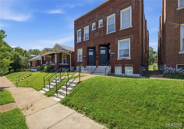 Photo 1 of Sale Pending at 5244 Neosho St, Saint Louis, MO 63109 | MLS# MIS26051653 | Listing updated on 2026-10-04