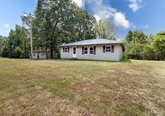 Photo 1 of Single family home for sale at 21065 Hwy Y, Saint Robert, MO 65584 | MLS# MIS26051677 | Listing updated on 2026-09-16