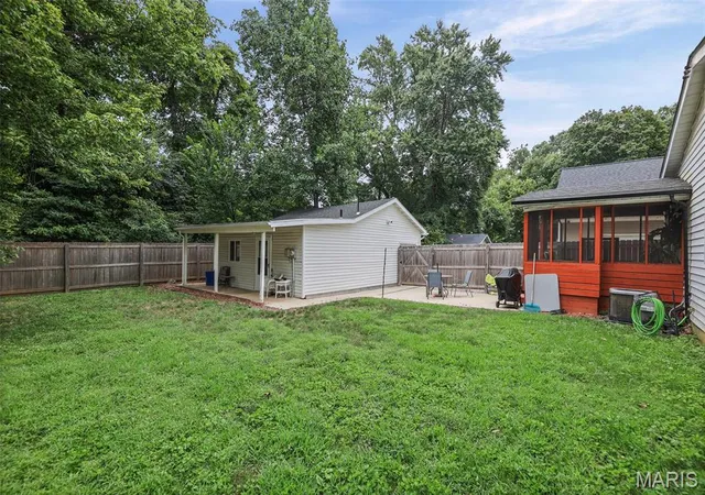 Photo 2 of Single family home for sale at 619 Thomas St, Edwardsville, IL 62025 | MLS# MIS26051968 | Listing updated on 2026-10-05
