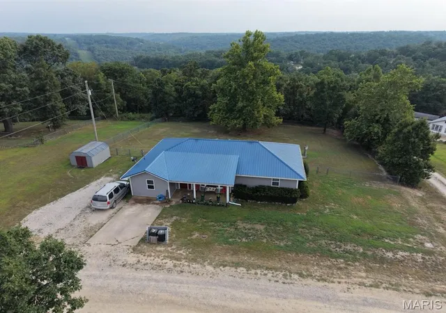 Photo 3 of Single family home for sale at 14328 Torpedo Dr, Saint Robert, MO 65584 | MLS# MIS26052155 | Listing updated on 2026-10-04