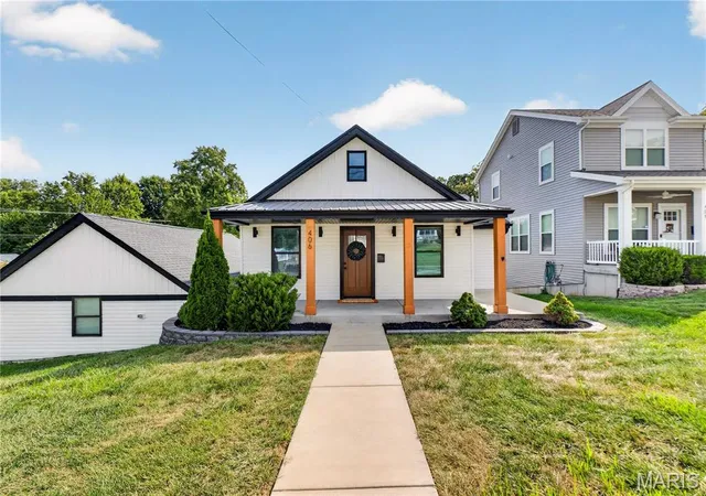 Photo 2 of Single family home for sale at 406 George Ave, Saint Louis, MO 63122 | MLS# MIS26052901 | Listing updated on 2026-09-18