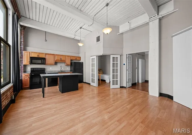 Photo 3 of Condo for sale at 507 N 13th St #302, St Louis, MO 63103 | MLS# MIS26053217 | Listing updated on 2026-09-25