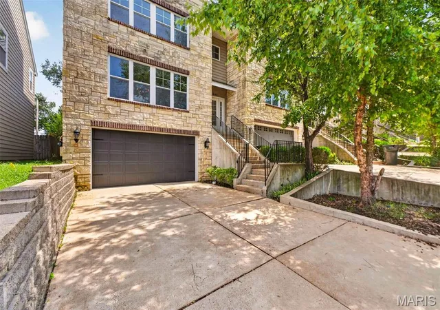 Townhouse for sale at 1544 Fairmount Ave, Saint Louis, MO 63139 | MLS# MIS26053332