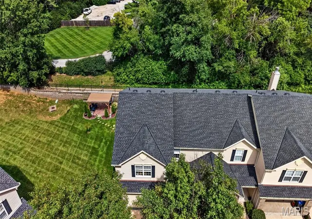 Photo 2 of Sale Pending at 5513 Wavecrest Cir, Saint Charles, MO 63304 | MLS# MIS26053481 | Listing updated on 2026-09-16