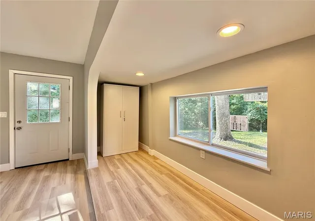 Photo 3 of Single family home for sale at 1651 Crystal Heights Rd, Crystal Cty, MO 63028 | MLS# MIS26053537 | Listing updated on 2026-10-08