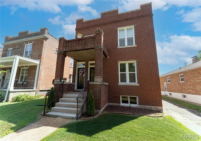 Multi family home for sale at 1024 Commodore Dr, Richmond Heights, MO 63117 | MLS# MIS26054200