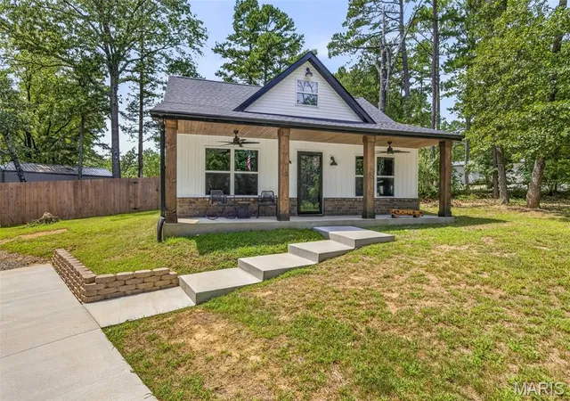 Photo 2 of Single family home for sale at 6156 J M Ct, French Village, MO 63036 | MLS# MIS26054329 | Listing updated on 2026-09-29