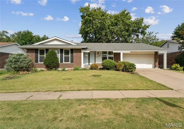 Photo 1 of Single family home for sale at 3759 Hirondelle Ln, Florissant, MO 63034 | MLS# MIS26054371 | Listing updated on 2026-09-29
