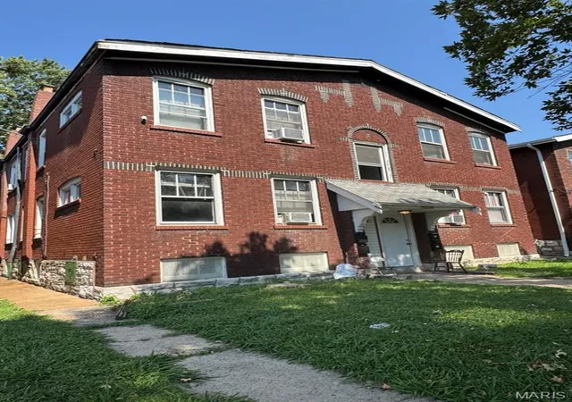 Photo 2 of Sale Pending at 5211 Louisiana Ave, Saint Louis, MO 63111 | MLS# MIS26055105 | Listing updated on 2026-10-01