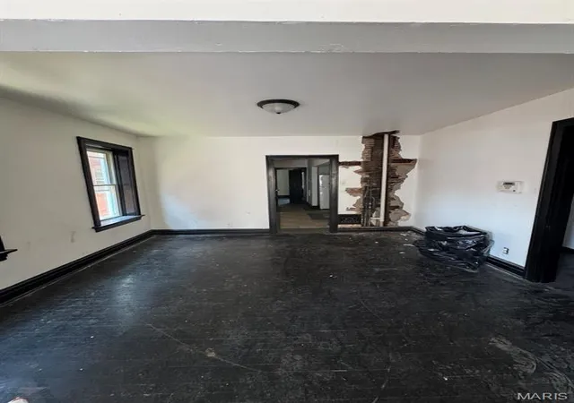 Listing Photo 4 - Condo for sale in building located at 5211 Louisiana Ave, Saint Louis, MO 63111
