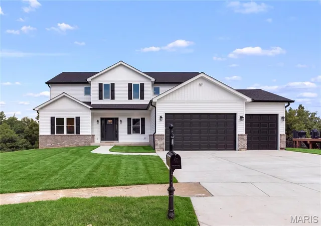 Single family home for sale at 674 Grand View Ridge Ct, Eureka, MO 63025 | MLS# MIS26055258