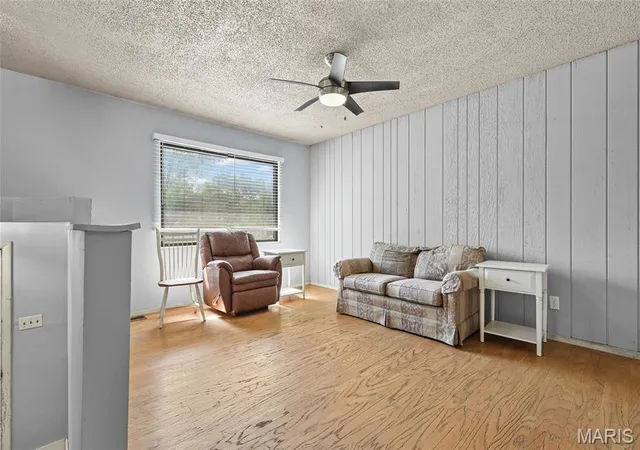 Photo 4 of Single family home for sale at 1965 Waybridge Ln, Fenton, MO 63026 | MLS# MIS26055371 | Listing updated on 2026-10-07