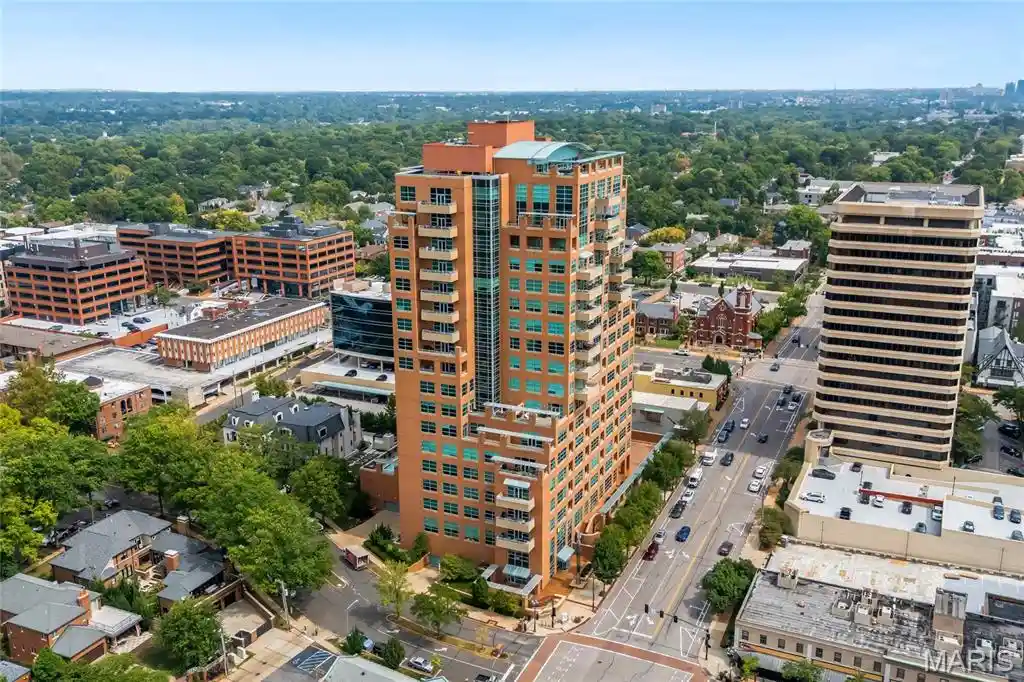 Listing Photo 63 - Condo for sale in 8025 Maryland Ave located at 8025 Maryland Ave, Clayton, MO 63105 - Unit #7A