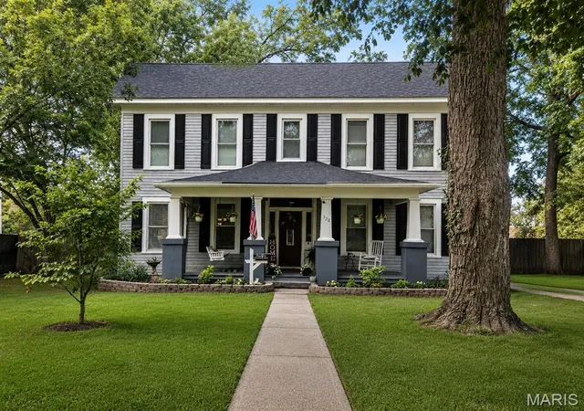Photo 1 of Single family home for sale at 320 N A St, Farmington, MO 63640 | MLS# MIS26055944 | Listing updated on 2026-09-17