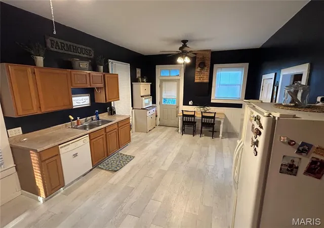 Photo 3 of Single family home for sale at 320 N A St, Farmington, MO 63640 | MLS# MIS26055944 | Listing updated on 2026-09-17