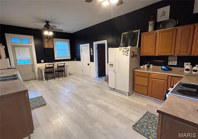 Photo 4 of Single family home for sale at 320 N A St, Farmington, MO 63640 | MLS# MIS26055944 | Listing updated on 2026-09-17