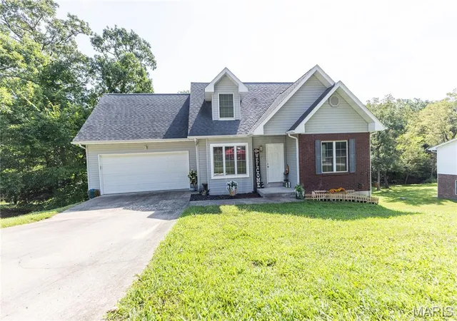 Photo 3 of Single family home for sale at 1003 Barbara Ln, Linn, MO 65051 | MLS# MIS26055977 | Listing updated on 2026-10-09