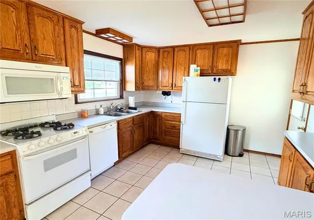 Photo 2 of Single family home for sale at 1820 Tahoe Dr, Florissant, MO 63031 | MLS# MIS26056126 | Listing updated on 2026-09-22